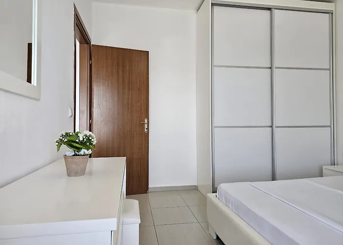 Panorama View In 271 *